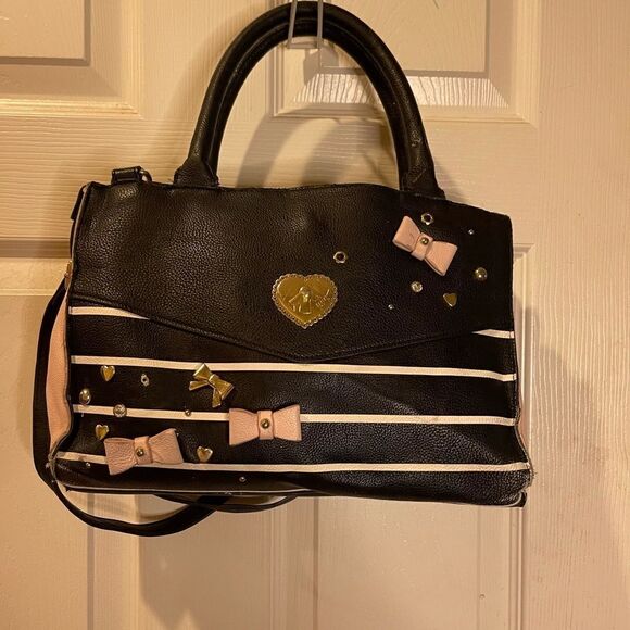 Betsey Johnson black and white stripes satchel/shoulder bag pink sides and bows - Picture 1 of 16